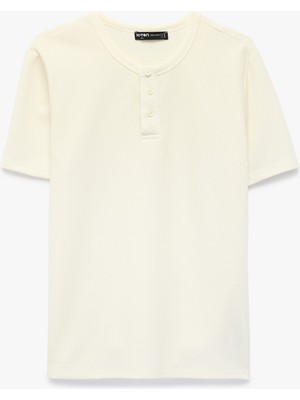 Koton Regular Fit Waffle Dokulu Kısa Kollu Düğmeli Henley Yaka Tişört