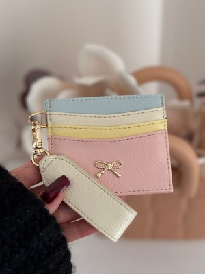 Laletto Bags Kadın Fiyonk Detaylı Anahtarlıklı Parlak Suni Deri Kartlık