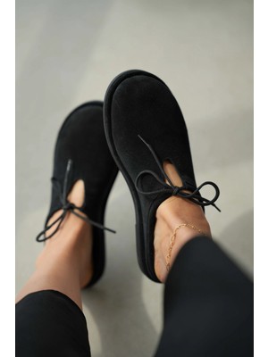 Selin Shoes Lodra Hakiki Deri Bağcık Detaylı Kadın Terlik- Siyah Süet