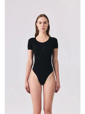 Siyah Kısa Kollu Tanga Body Korse - Dikişsiz Toparlayıcı Çıtçıtlı Kadın Body