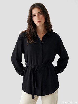 Lc Waikiki Yeni Sezon Beli Kuşaklı Oversize Kadın Gömlek Tunik