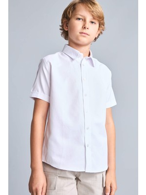 DeFacto Regular Fit Dokulu Kısa Kollu Beyaz Gömlek Erkek Çocuk B0776A826AU