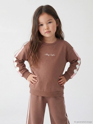 Lc Waikiki Yeni Sezon Kalp ve Yazı Baskılı Kız Çocuk Soft Touch Sweatshirt