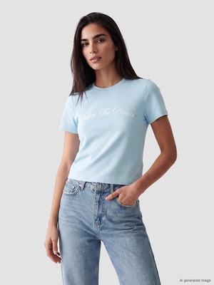 Lc Waikiki Yeni Sezon Nakışlı Soft Touch Kadın Tişört