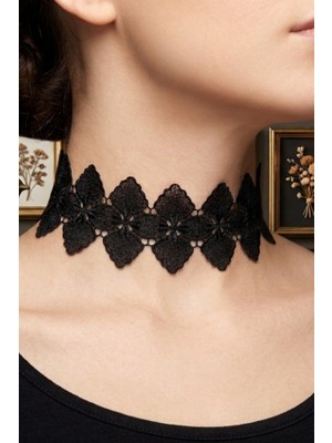 Zurafa Shop Elegant Çiçek Detaylı Siyah Dantel Kolye - Retro Gotik Choker Takı