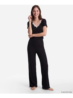 Lc Waikiki Yeni Sezon V Yaka Dantel Detaylı Kadın Pijama Takım