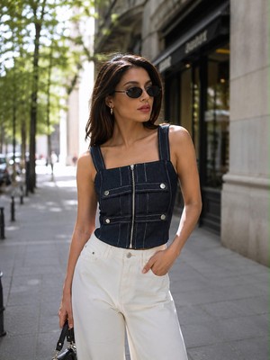 Belirtilmemiş Önü Fermuarlı Metal Düğme Detaylı Jean Crop Büstiyer