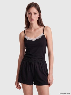 Lc Waikiki Yeni Sezon Ip Askılı Dantelli Kadın Şortlu Pijama Takımı