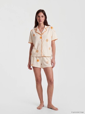 Lc Waikiki Yeni Sezon Güneş Desenli Kadın Şortlu Pijama Takımı