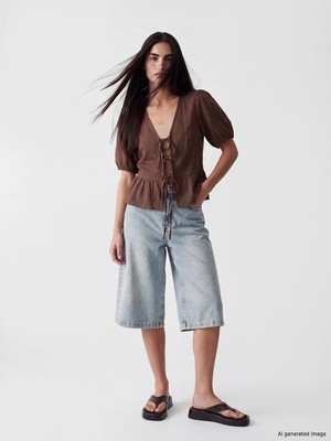 Lc Waikiki Yeni Sezon Bermuda Fit Kadın Denim Şortolon