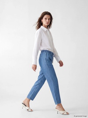 Lc Waikiki Yeni Sezon Beli Lastikli Mom Fit Kadın Jean Pantolon
