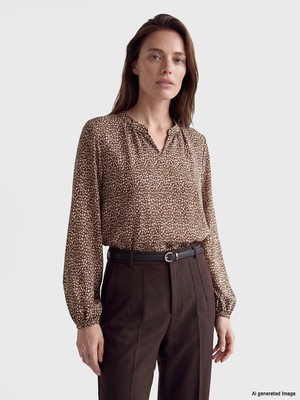 Lc Waikiki Yeni Sezon Kaçık Yaka Leopar Desenli Bluz