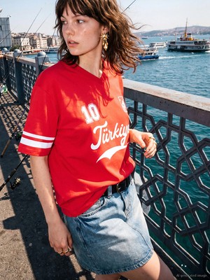Lc Waikiki Yeni Sezon Türkiye Baskılı Oversize Kadın Tişört