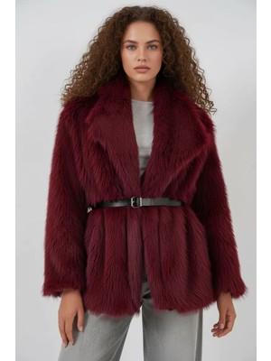 Kadın Geniş Yaka Kuşaklı Kürklü Oversize Bordo Kaban