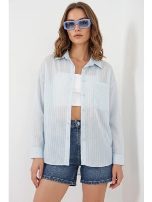 Kadın Oversize Tek Cepli Çizgili Viskon Mavi Gömlek