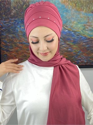 Beyaz Taş Detaylı Atkılı Bone