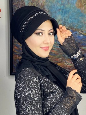 3 Sıra Beyaz Kare Taş Detaylı Baharlık Şapka