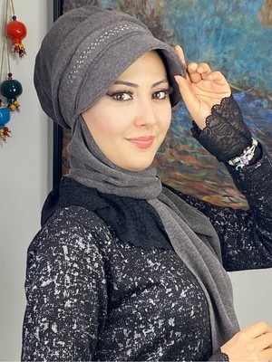 3 Sıra Beyaz Kare Taş Detaylı Baharlık Şapka