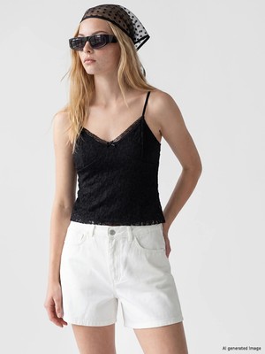 Lc Waikiki Yeni Sezon V Yaka Dantelli Ip Askılı Crop Bluz