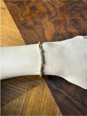 Luxenya Design Ysx Kadın Altın Renk Kristal Taşlı Çelik Bileklik