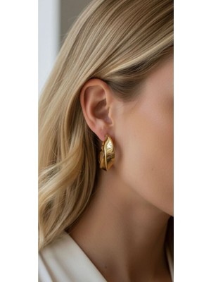 Luxenya Design 316L Paslanmaz Çelik Gold Renk Dalga Formlu Kadın Çelik Küpe