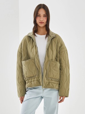 Lc Waikiki Yeni Sezon Dik Yaka Kapitone Oversize Kadın Şişme Mont