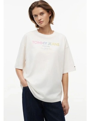 Tommy Jeans Kadın TIŞÖRT-DW0DW22803