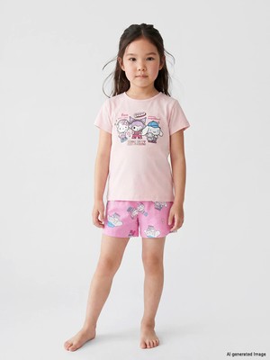 Lc Waikiki Yeni Sezon Hello Kitty Baskılı Kız Çocuk Şortlu Pijama Takımı