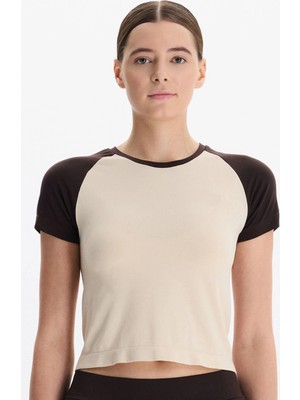 COMEUP Kısa Reglan Kollu Crop Tişört Kolları Koyu Kahve Bedeni Kum Rengi