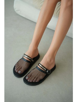 Selin Shoes Vellis Gümüş Aksesuar ve Ayarlanabilir Toka Detaylı Fileli Kadın Terlik- Siyah