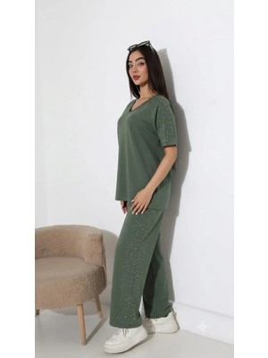 Elaxi Kadın Serpme Taş Detaylı V Yaka Oversize Tişort Pantolon Takım