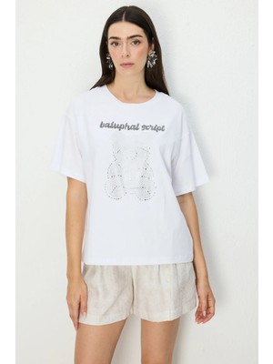 On Kadın Taşlı Ayıcık Baskılı T-Shirt 70341 Beyaz