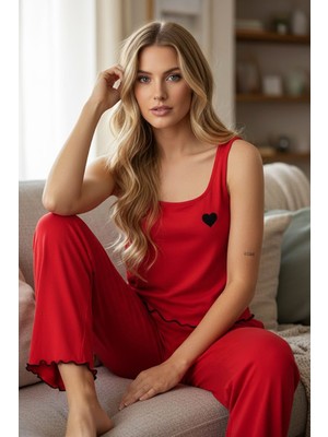 Siyah İnci Kırmızı Kalp Nakışlı Kalın Askılı Örme Pijama TAKIM7884