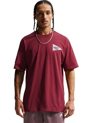 Nike U Nsw Tee Lse Celebrate Brnd 3 Büyük Logo Baskılı Tişört