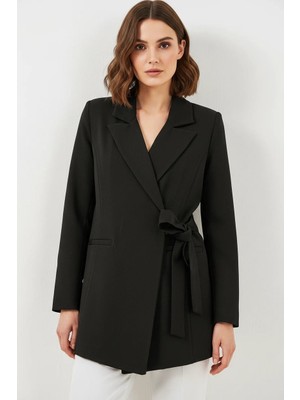 Moda Molası Kadın Blazer Yaka Kuşaklı Yandan Bağlamalı Siyah Ceket