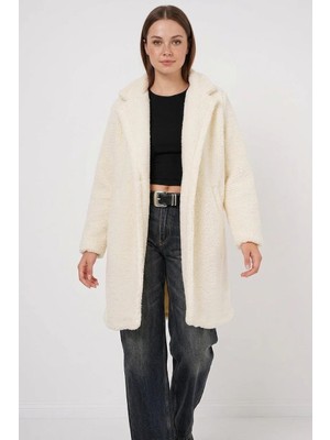 Moda Molası Kadın Geniş Yaka Oversize Ekru Kaban