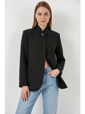 Moda Molası Kadın Hakim Yaka Oversize Kesim Düğmeli Siyah Ceket