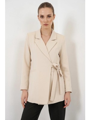 Moda Molası Kadın Blazer Yaka Kuşaklı Yandan Bağlamalı Bej Ceket