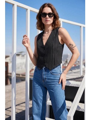 Moda Molası Kadın V Yaka Çizgili Siyah Yelek