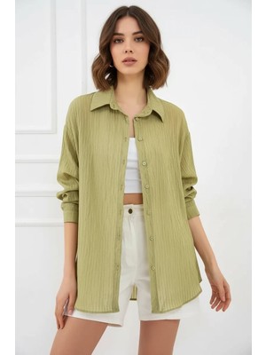 Moda Molası Kadın Oversize Kesim Viskon Çağla Yeşili Gömlek