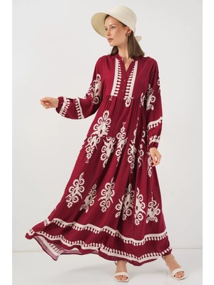 Moda Molası Kadın Yuvarlak Yaka Beli Büzgülü Uzun Kol Otantik Desenli Viskon Bordo Tesettür Elbise