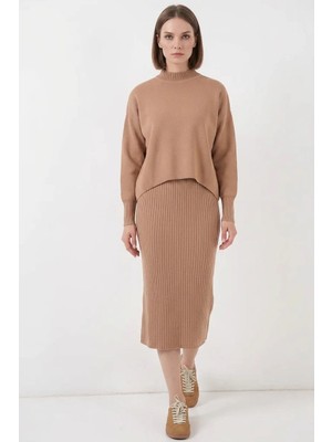 Moda Molası Kadın Balıkçı Yaka Dikey Fitilli Etek Triko Camel Elbise