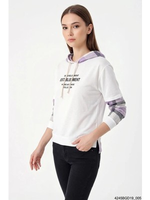 Moda Molası Kadın Kapüşonlu Ekose Desenli Beyaz Sweatshirt