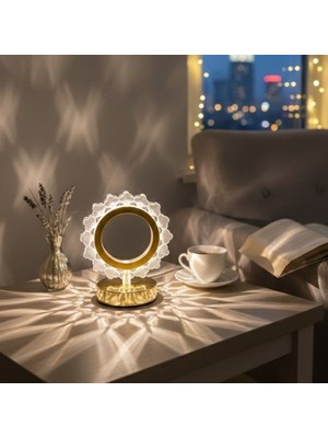 Mayf Güneş Şeklinde Kristal LED Masa Lambası – Dokunmatik, 3 Renk Işık Modlu, Şarjlı Mini Dekoratif Gece Lambası (5332)