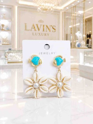Lavin’s Luxury Deniz Kabuğu & Inci Çiçek Küpe – Turkuaz Balık Figürlü Gold Kadın Küpe