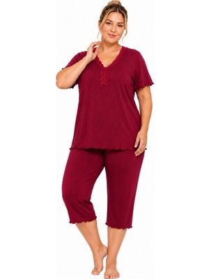 Özkan Underwear Özkan 1000-20 Kadın Bambu Kumaş Önü Patlı Dantelli Kısa Kollu Kapri Büyük Beden Pijama Takımı