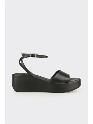 Elle Siyah Deri Kadın Sandalet