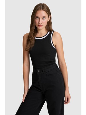U.s. Polo Assn. Kadın Siyah Tişört 50323430-VR046