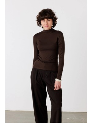 Facette Dik Yaka Basic Body Acı Kahve