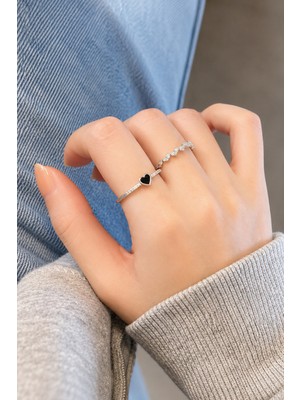 Trend Collection 2’li Gümüş Renk Siyah Kalp Detaylı Kadın Yüzük Seti